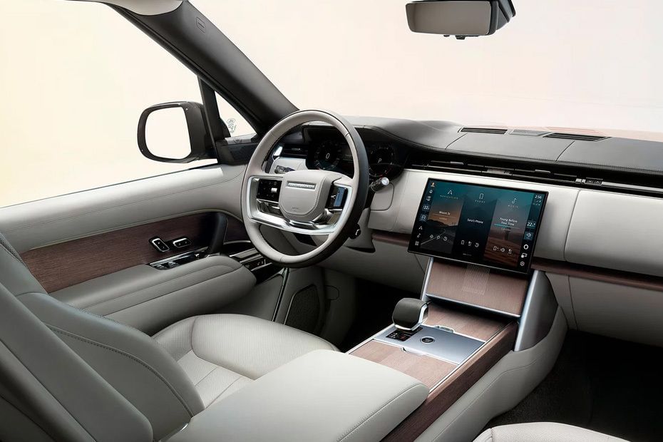 Dashboard View of Range Rover