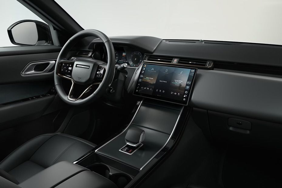 Dashboard View of Range Rover Velar