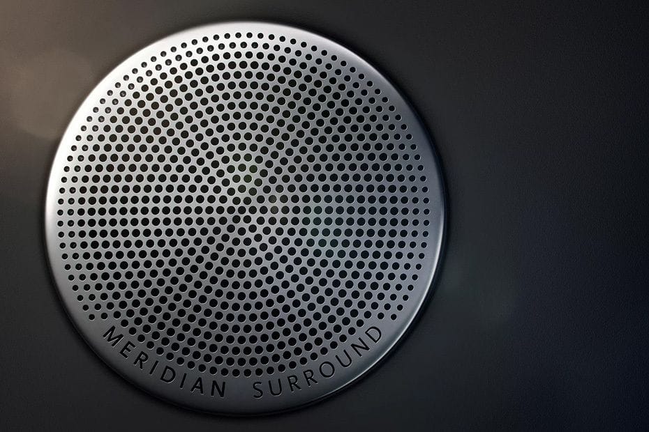 Speakers View of Land Rover RANGE ROVER EVOQUE