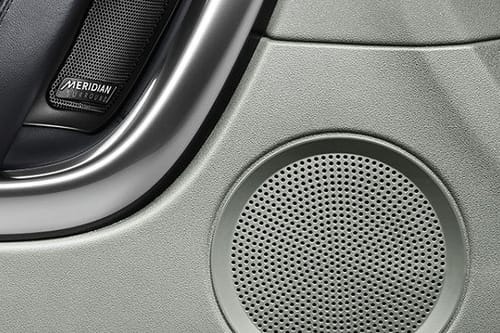 Speakers View of Land Rover Discovery Sport
