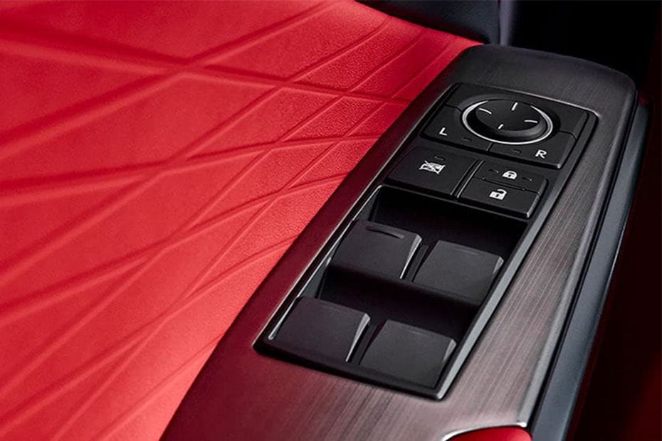 لكزس IS Drivers Side In Side Door Controls