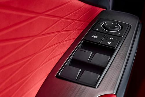 لكزس IS Drivers Side In Side Door Controls