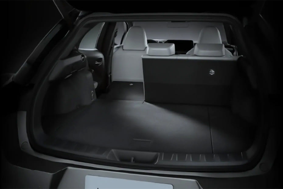 Folding Seats of Lexus UX