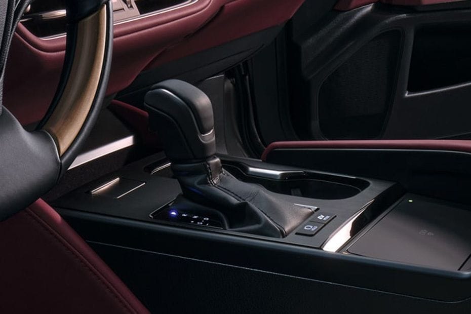 لكزس إي إس 2026 Gear Shifter