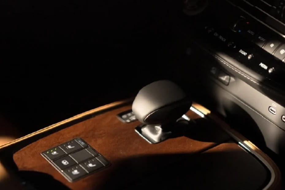 Lexus LS Gear Shifter