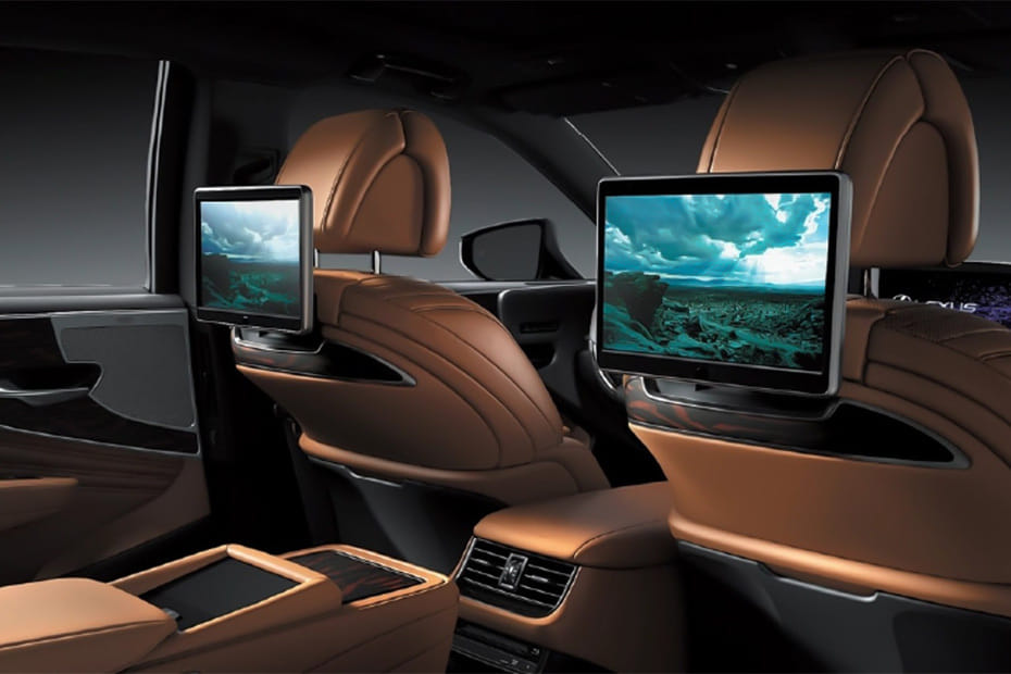 Rear Seat Entertainment of Lexus LS