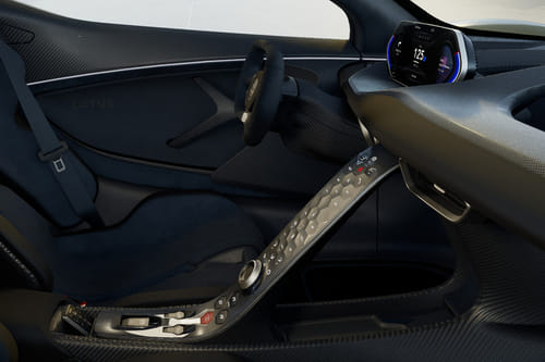 EVIJA Center Console