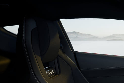 EMIRA Front Seat Headrest