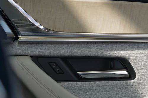 door handle interior of مازدا CX-90