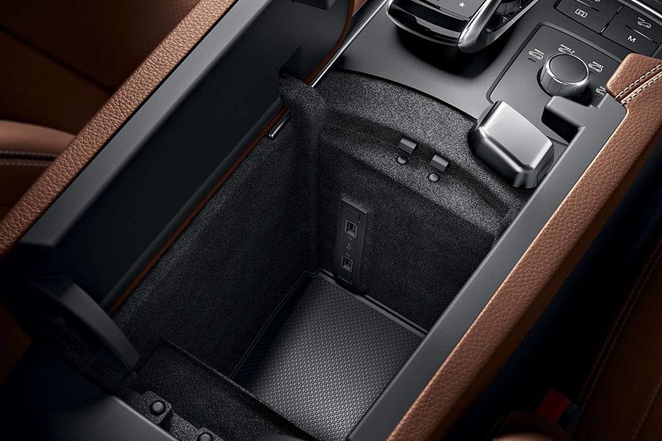 GLE Class Coupe Front Center Divider