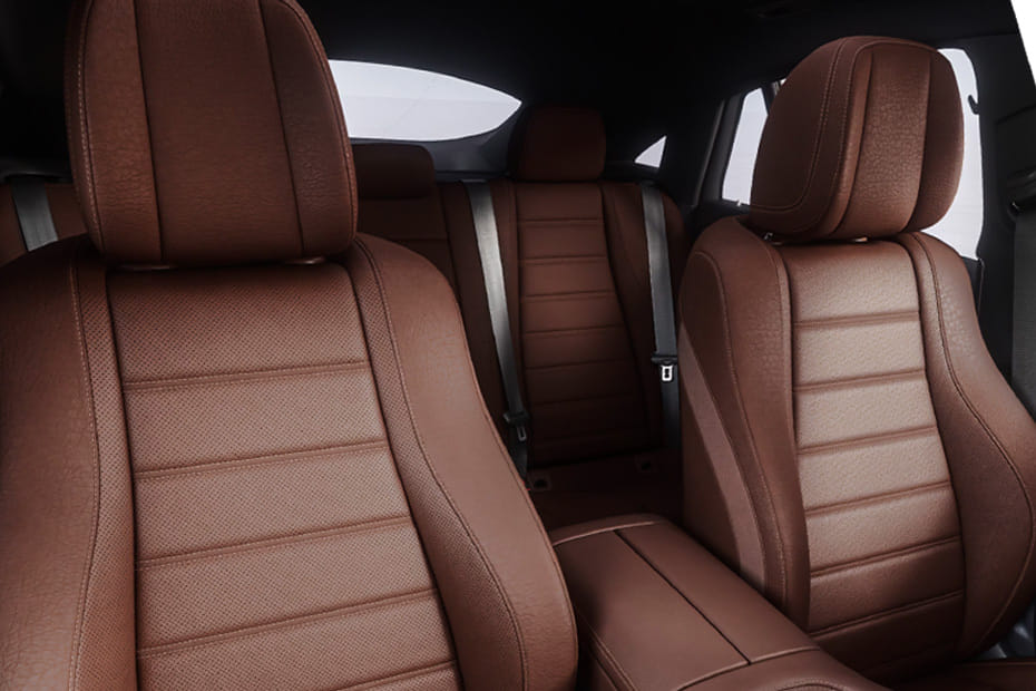 الفئة جي أل إي كوبيه Front Seats