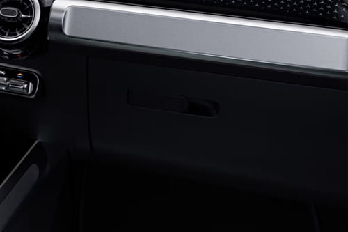 مرسيدس بنز EQB Glove Box