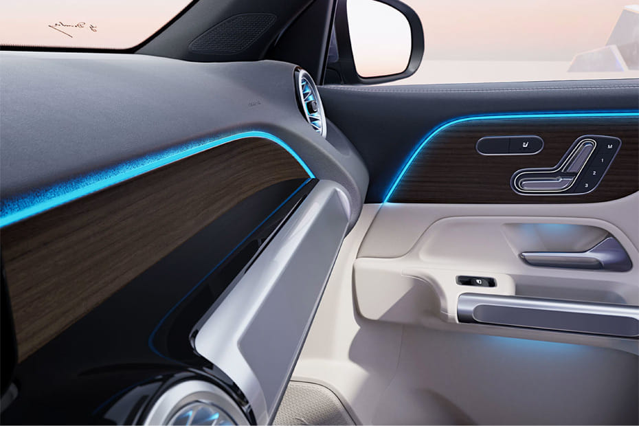 مرسيدس بنز EQB Passengers View