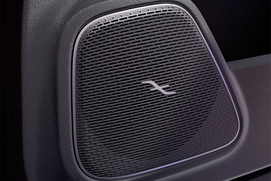 Speakers View of مرسيدس بنز EQB