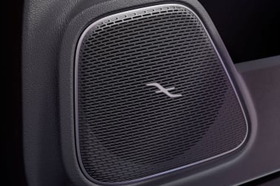 Speakers View of مرسيدس بنز EQB