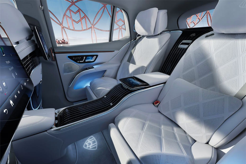 مرسيدس بنز مايباخ إي كيو إس Rear Seats