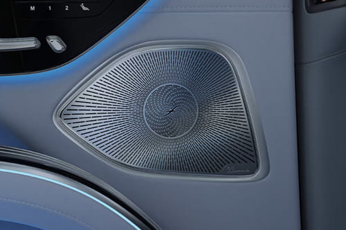 Speakers View of مرسيدس بنز مايباخ إي كيو إس