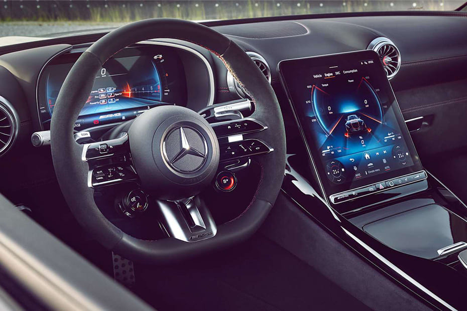 مرسيدس بنز إيه إم جي جي تي 2025 Steering Wheel