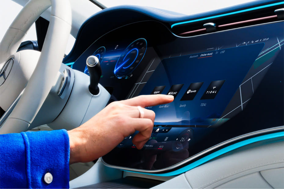 إيه إم جي إي كيو إس touch screen