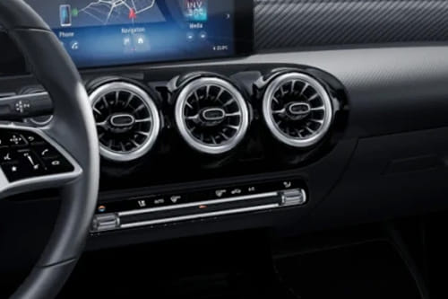 إيه إم جي إيه-كلاس سيدان Front Ac Vents