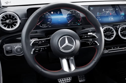 مرسيدس بنز إيه إم جي إيه-كلاس سيدان Steering Wheel