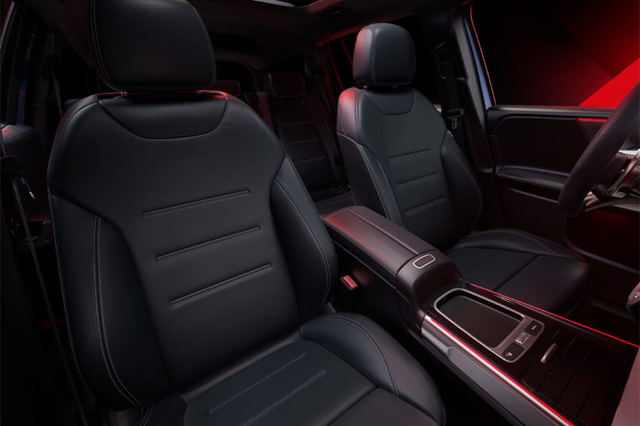 إيه إم جي جي إل بي Front Seats