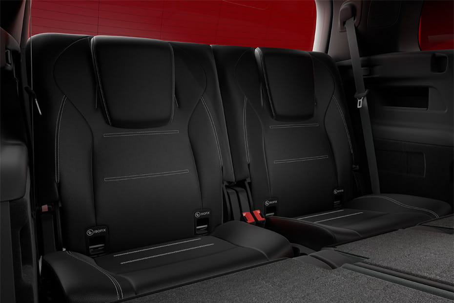 مرسيدس بنز إيه إم جي جي إل بي Rear Seats