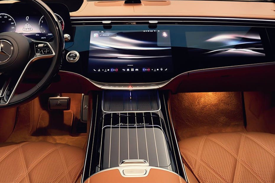 مايباخ إس كلاس 2027 Center Console