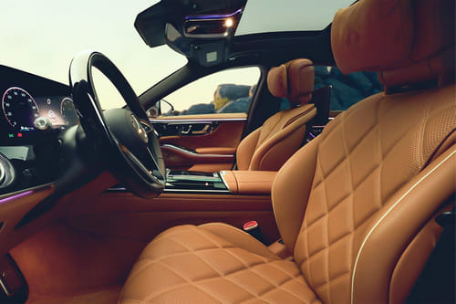 مايباخ إس كلاس 2027 Front Seats