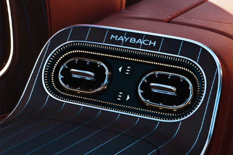 مايباخ إس كلاس 2027 Rear AC Controls