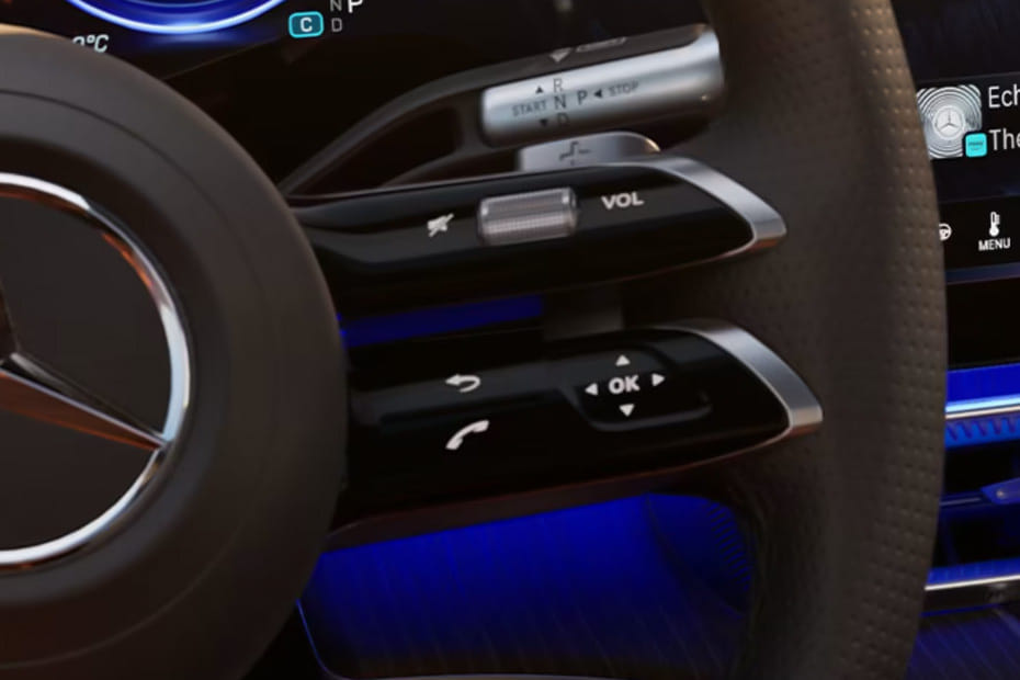 مرسيدس بنز جي إل سي إلكتريك Multi Function Steering