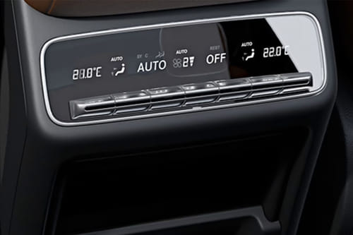 إيه إم جي جي إل إي إس يو في Rear AC Controls