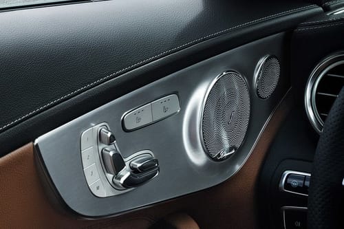 Speakers View of مرسيدس بنز الفئة سي كوبيه