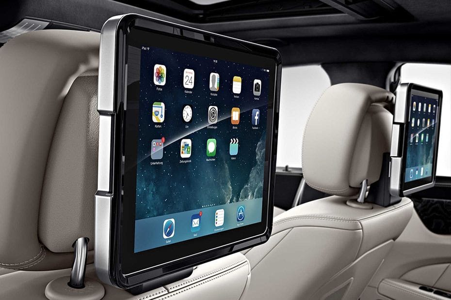 Rear Seat Entertainment of مرسيدس بنز  الفئة سي أل أس كوبيه