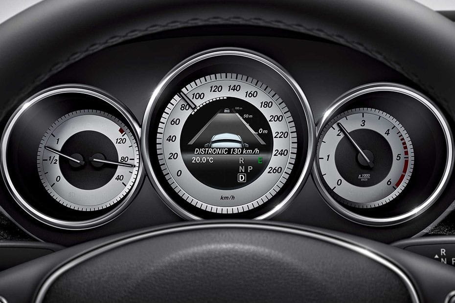  الفئة سي أل أس كوبيه TachoMeter