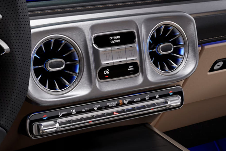 Front AC Controls of مرسيدس بنز الفئة- جي