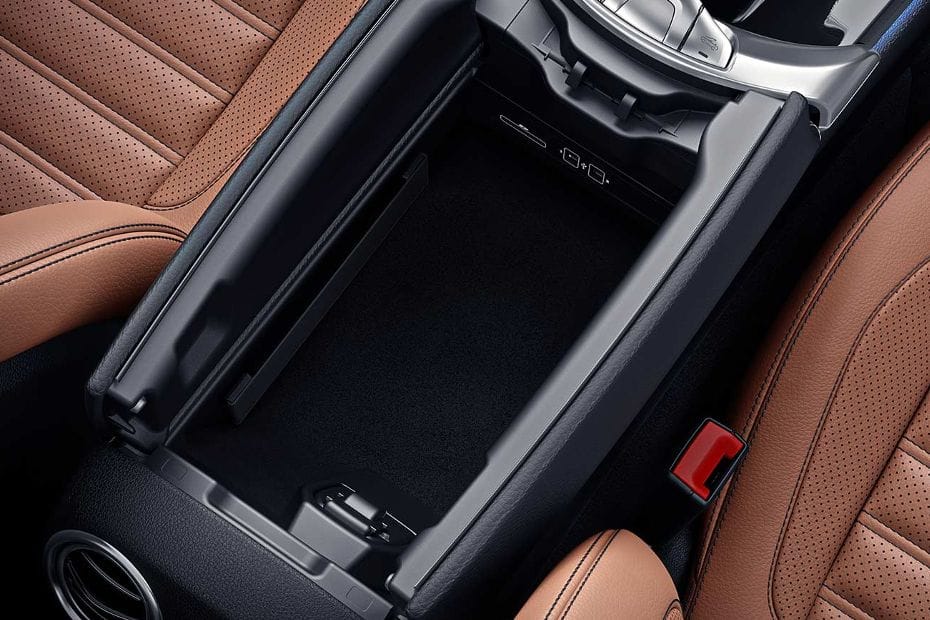 Center Controls of مرسيدس بنز الفئة سي كابريوليه