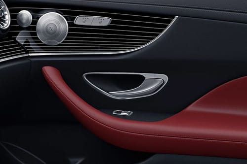 door handle interior of مرسيدس بنز الفئة - إي كوبيه