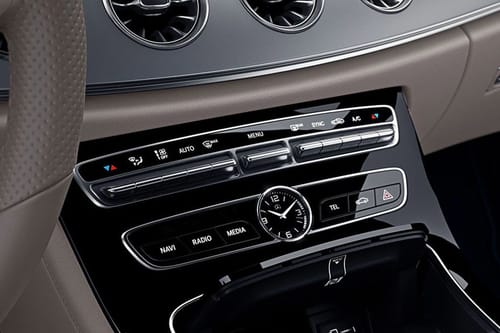 Side AC Controls of مرسيدس بنز الفئة - إي كوبيه