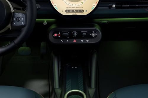 Front AC Controls of ميني آيس مان