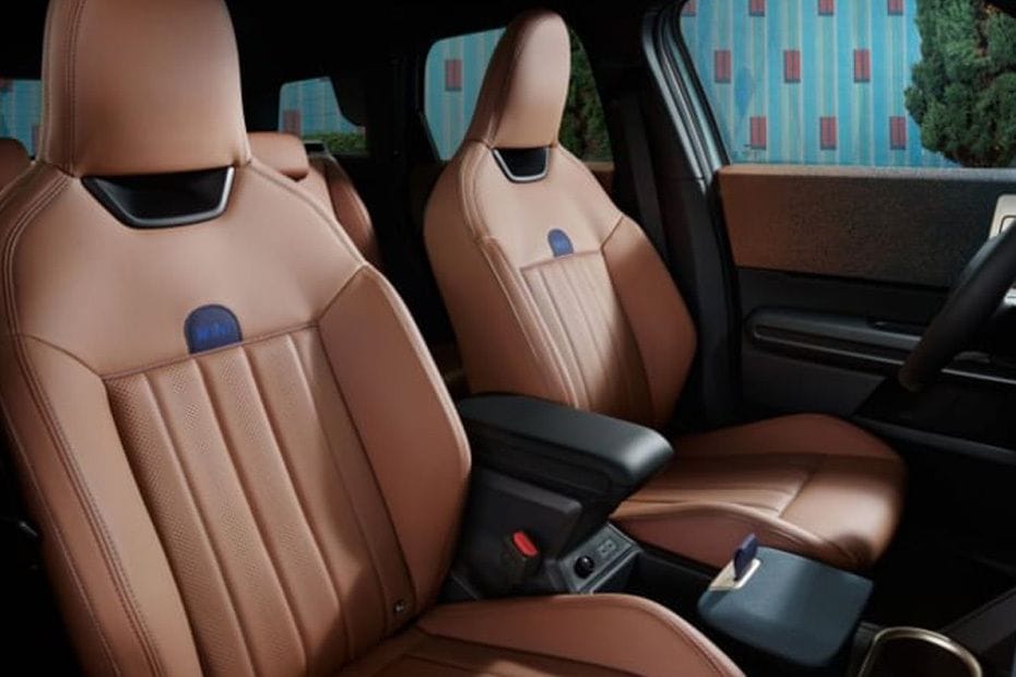 كونتريمان Front Seats