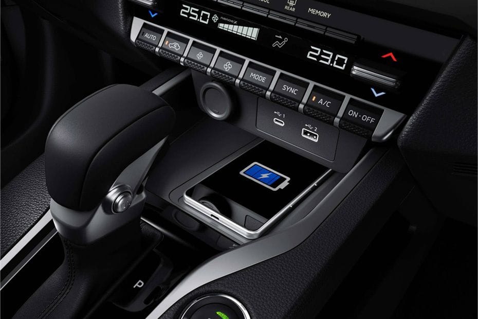 Power Accessories Outlet View of Mitsubishi Xforce