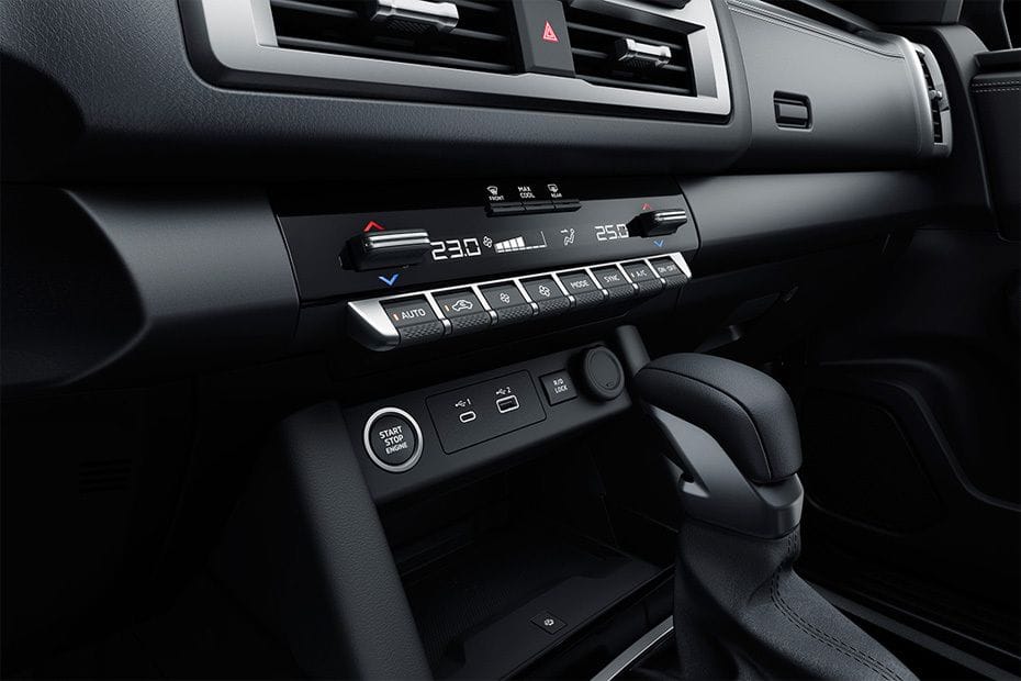 Front AC Controls of ميتسوبيشي L200