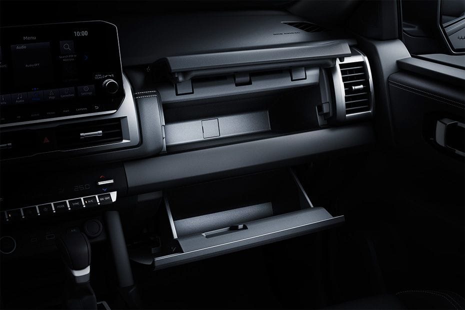 Mitsubishi L200 Glove Box Open