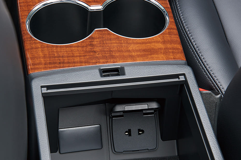 Montero Sport Cup Holders