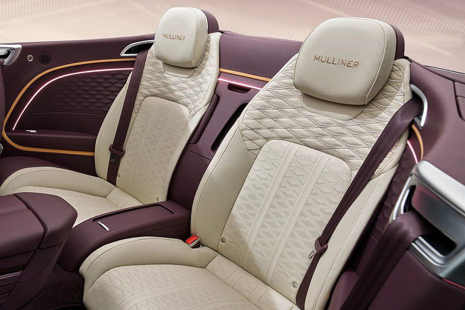 بنتلي كونتيننتال جي تي سي Rear Seats