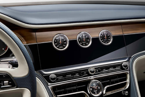 clock in Bentley Flying Spur