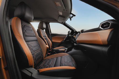 ماغنيت Front Seats