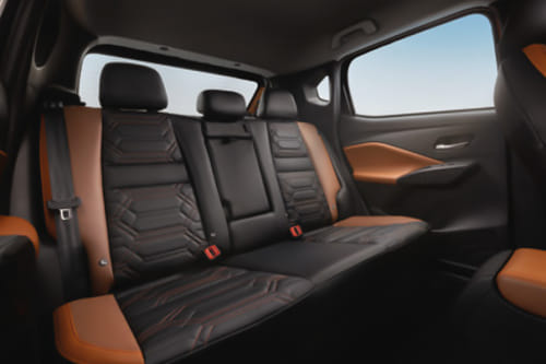 نيسان ماغنيت Rear Seats