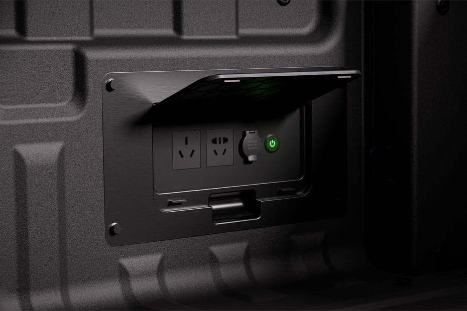 Power Accessories Outlet View of نيسان فرونتير برو